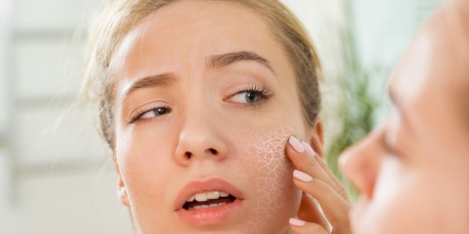 علاجات طبيعية لعلاج البشرة الجافة.. أبرزها زيت جوز الهند