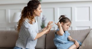 كيف تعلم أطفالك احترامك في المنزل وخارجه؟