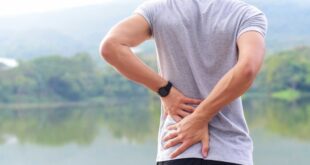 5 عادات خاطئة تسبب ألم الظهر بعد سن الأربعين