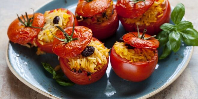 طماطم محشية بالأرز بالفرن