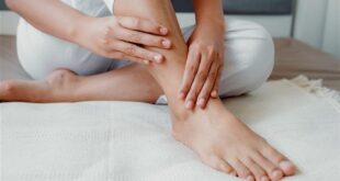 أسباب انتفاخ الساق أسفل الركبة.. كيف يمكن علاجه؟