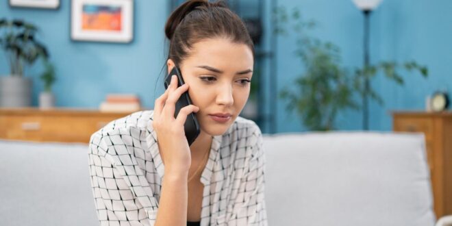 التحدث على الهاتف المحمول 30 دقيقة أسبوعيا يزيد خطر ارتفاع ضغط الدم