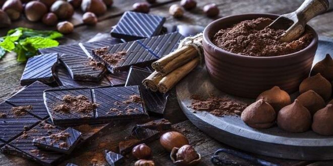 الشوكولاتة الداكنة.. اعرف الفوائد والآثار الجانبية