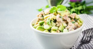 سلطة الخيار بالتونة الصحية