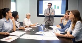 4 مهارات تجعل منك مديرًا ناجحًا.. أهمها أن تكون مستمعًا جيد