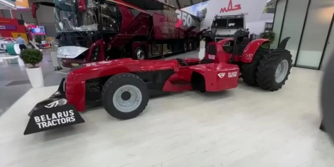 شركة بيلاروسية تبتكر تصميم سيارة Formula 1 جديدة مستوحى من الجرارات
