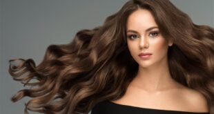 كيف يمكن معرفة نوع شعرك والطريقة المناسبة لتغذيته.. أهمها الملمس