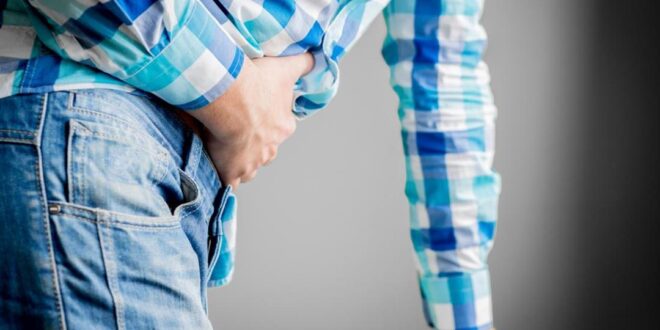 أبرزها النعناع.. 3 زيوت طبيعية لعلاج انتفاخ البطن