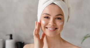 كيف تجعلنا العناية بالبشرة أكثر سعادة؟ 5 طرق توضح ذلك