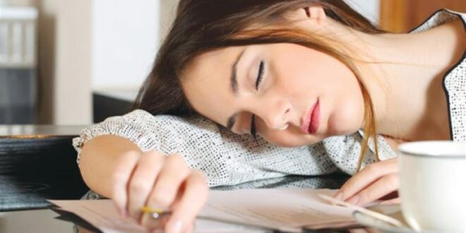 تعاني من التعب المزمن؟- 10 عادات يومية تخلص منها سريعًا