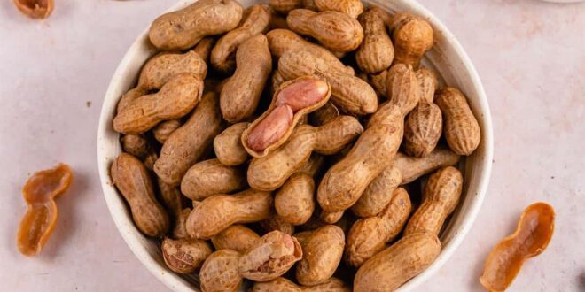 لمحبي الفول السوداني- 6 أمراض قد تمنعك من تناوله