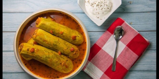 كوسا محشي بصلصة البندورة