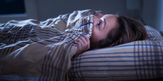 لماذا ننسى الأحلام عند الاستيقاظ وكيف نتذكرها؟