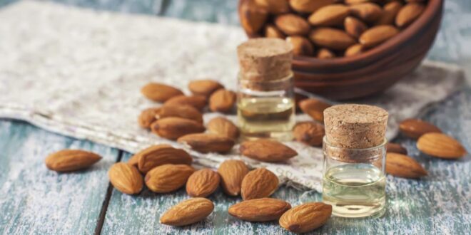 كيف تستخدمين زيت اللوز فى التخلص من الهالات السوداء؟ خطوات سهلة