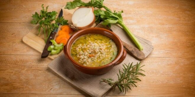 شوربة الفريكة بالدجاج