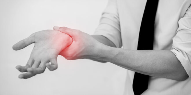5 أطعمة تسبب الالتهابات عليك تجنبها.. منها السكريات