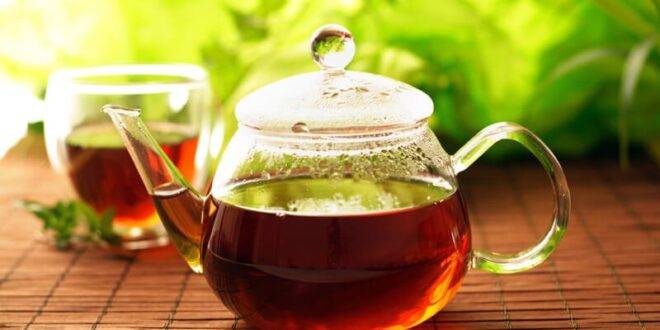 مخاطر شرب الشاي على معدة فارغة