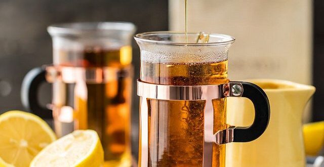 طرق طبيعية فعّالة لتخفيف أعراض نزلات البرد والتهاب الحلق في فصل الشتاء