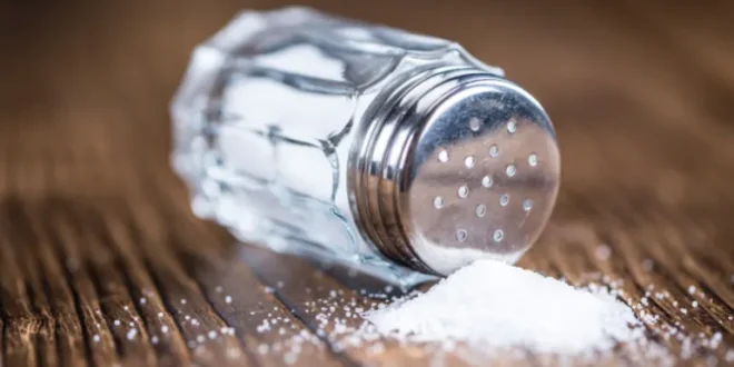 أضرار الملح للأطفال كيف يؤثر تناول كميات كبيرة من الملح على صحة الطفل؟