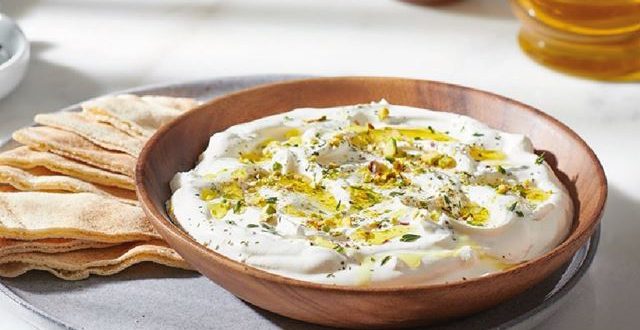 اللبنة: كنز المائدة الشرقية وفوائدها الصحية المذهلة