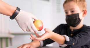 السكريات والأطفال: كيف نحمي صحتهم دون حرمان؟