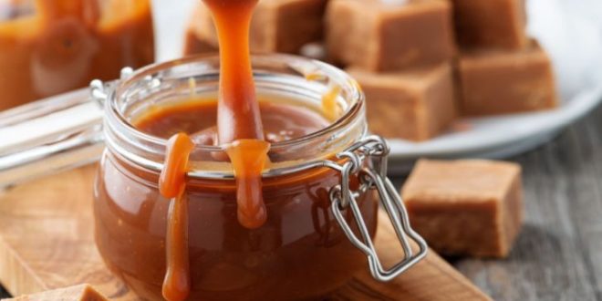 الكراميل… سحر الحلاوة الذهبية بين المطبخ والتاريخ